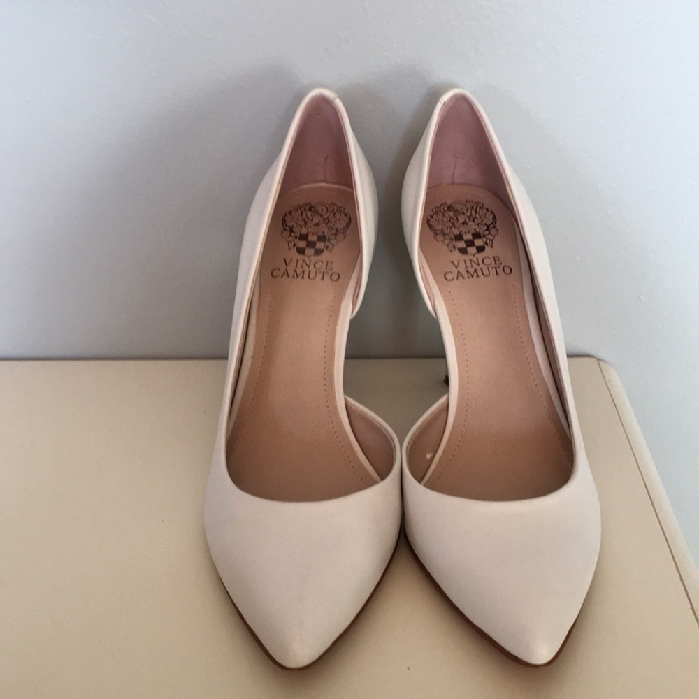 Vince Camuto Pumps